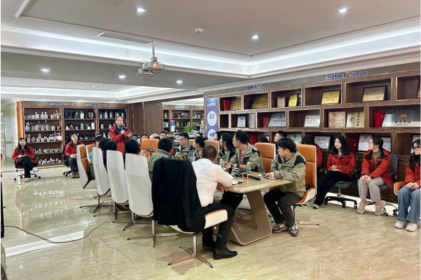 Sunnex produktkunnskap og opplæring i forretningsferdigheter som holdes i Shenzhen Office